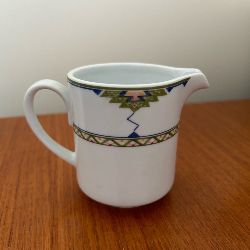 Christopher Stuart White Fine China Creamer - Picture 1 of 2